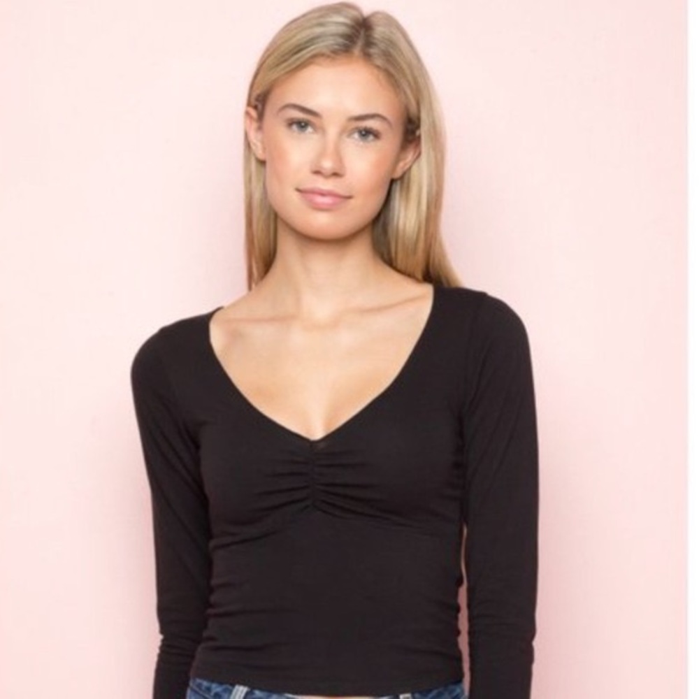 BRANDY MELVILLE GINA LONG SLEEVE BLACK